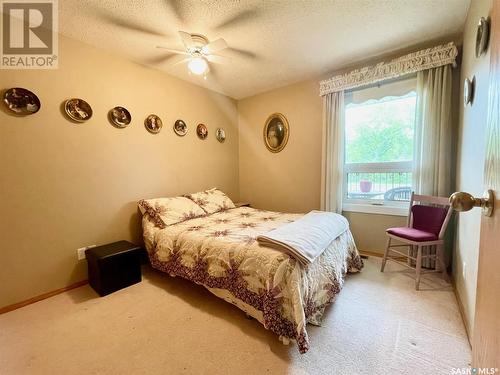 104 250 Athabasca Street E, Moose Jaw, SK - Indoor Photo Showing Bedroom