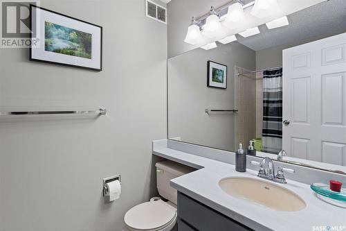 123 Wilkinson Crescent, Saskatoon, SK - Indoor Photo Showing Bathroom