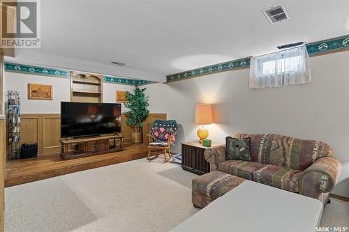 123 Wilkinson Crescent, Saskatoon, SK - Indoor Photo Showing Living Room
