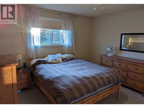 4714 Parker Court, 108 Mile Ranch, BC - Indoor Photo Showing Bedroom