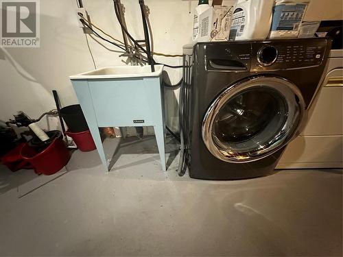 5104 46 Avenue, Chetwynd, BC - Indoor Photo Showing Laundry Room