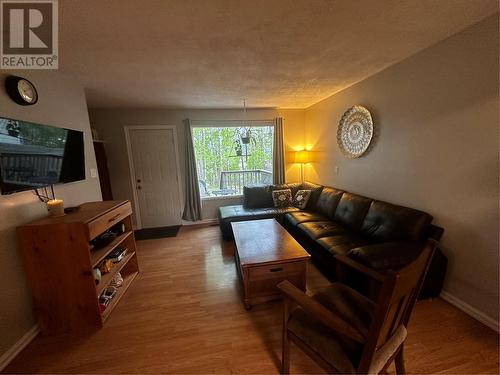 5104 46 Avenue, Chetwynd, BC - Indoor Photo Showing Living Room