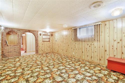 180 Oakland Drive, Hamilton, ON - Indoor Photo Showing Other Room