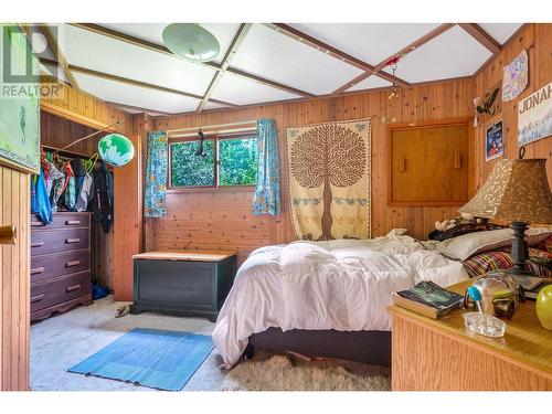 1415 Mallory Road, Enderby, BC - Indoor Photo Showing Bedroom