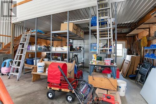 11568 Pinehurst Line, Chatham, ON - Indoor Photo Showing Garage