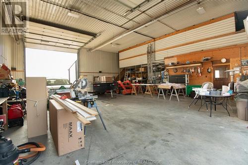 11568 Pinehurst Line, Chatham, ON - Indoor Photo Showing Garage