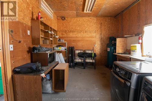 11568 Pinehurst Line, Chatham, ON - Indoor Photo Showing Laundry Room