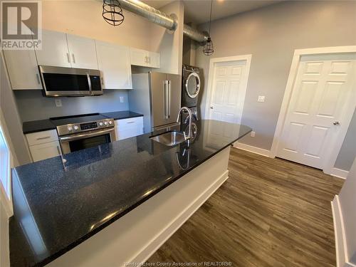 1010 Campbell Avenue, Windsor, ON - Indoor Photo Showing Kitchen