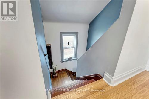 37 Isabel Avenue, Hamilton, ON - Indoor Photo Showing Other Room