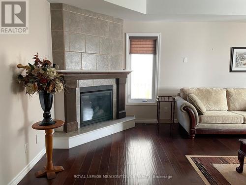 237 2Nd Avenue, Hanover, ON - Indoor Photo Showing Living Room With Fireplace