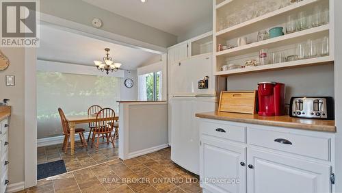 27 Grove Crescent, Brantford, ON - Indoor