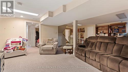 27 Grove Crescent, Brantford, ON - Indoor Photo Showing Living Room