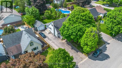 27 Grove Crescent, Brantford, ON - Outdoor