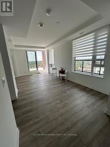 820 - 3100 Keele Street, Toronto (Downsview-Roding-Cfb), ON - Indoor Photo Showing Other Room