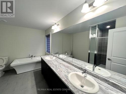 156 Lumb Drive, Cambridge, ON - Indoor Photo Showing Bathroom