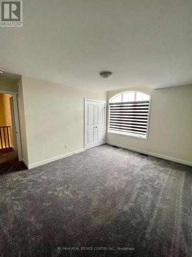 156 Lumb Drive, Cambridge, ON - Indoor Photo Showing Other Room