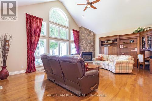 157 Creighton Street S, Orillia, ON - Indoor Photo Showing Living Room With Fireplace