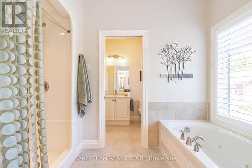 157 Creighton Street S, Orillia, ON - Indoor Photo Showing Bathroom