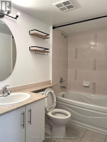 513 - 16 Yonge Street, Toronto, ON - Indoor Photo Showing Bathroom