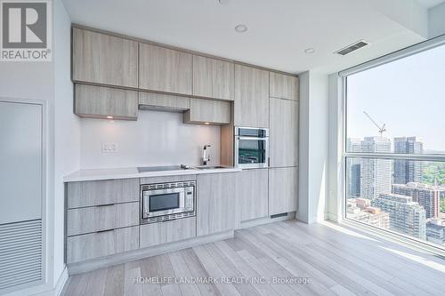 2903 - 39 Roehampton Avenue, Toronto (Mount Pleasant West), ON - Indoor Photo Showing Kitchen