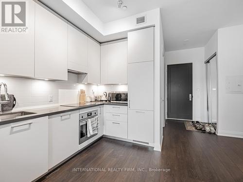 210 - 33 Frederick Todd Way, Toronto (Thorncliffe Park), ON - Indoor Photo Showing Kitchen With Upgraded Kitchen