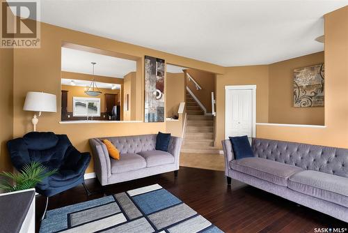 3371 Green Bank Road, Regina, SK - Indoor Photo Showing Living Room