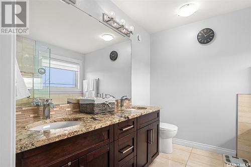 459 Mahabir Crescent, Saskatoon, SK - Indoor Photo Showing Bathroom