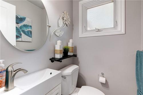 2185 Meadowbrook Road, Burlington, ON - Indoor Photo Showing Bathroom