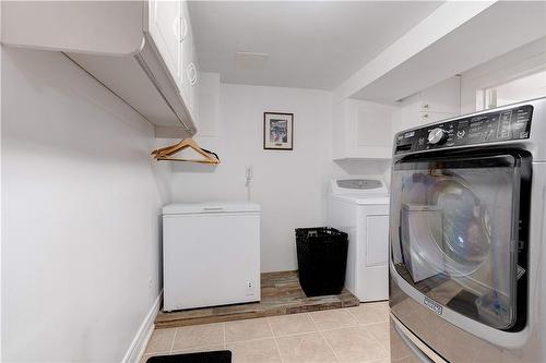 2185 Meadowbrook Road, Burlington, ON - Indoor Photo Showing Laundry Room
