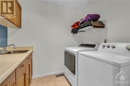 43 Bennett Street, Ottawa, ON - Indoor Photo Showing Laundry Room