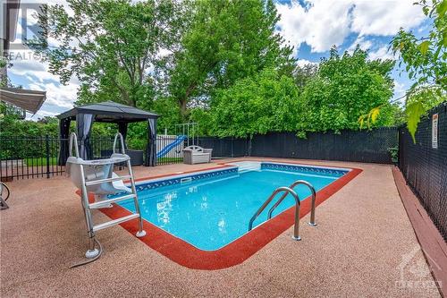 43 Bennett Street, Ottawa, ON - Outdoor With In Ground Pool With Backyard