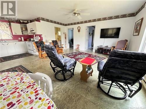 16 Boschert Road, Saint-Quentin, NB - Indoor Photo Showing Living Room