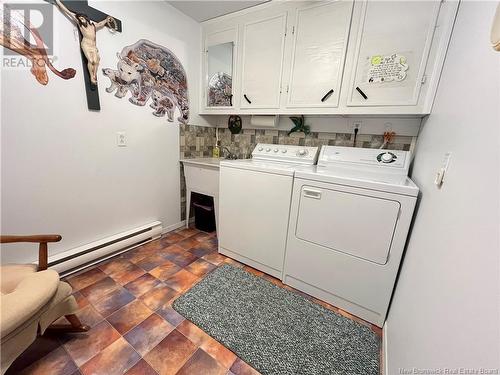 16 Boschert Road, Saint-Quentin, NB - Indoor Photo Showing Laundry Room