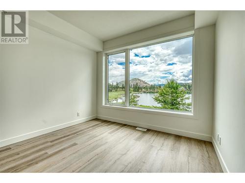 2735 Shannon Lake Road Unit# 111, West Kelowna, BC - Indoor Photo Showing Other Room