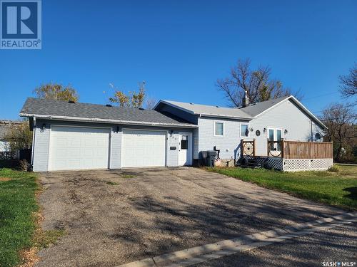 100 Pacific Avenue, Carievale, SK - Outdoor