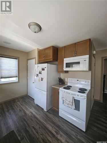 120 3Rd Street W, Carnduff, SK - Indoor Photo Showing Kitchen