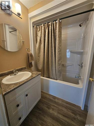 120 3Rd Street W, Carnduff, SK - Indoor Photo Showing Bathroom