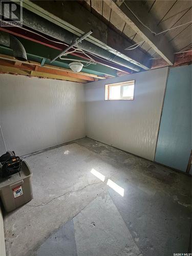 120 3Rd Street W, Carnduff, SK - Indoor Photo Showing Basement