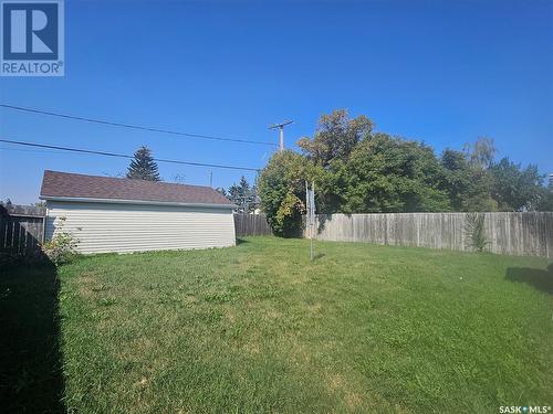 120 3Rd Street W, Carnduff, SK - Outdoor