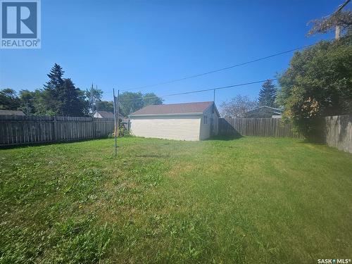 120 3Rd Street W, Carnduff, SK - Outdoor