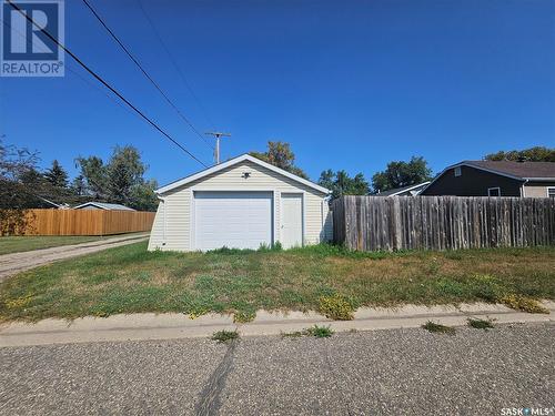 120 3Rd Street W, Carnduff, SK - Outdoor