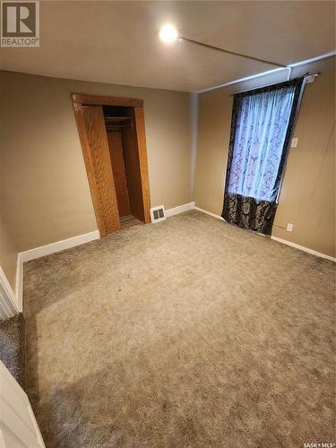 218 Clare Street, North Portal, SK - Indoor Photo Showing Other Room