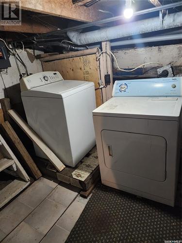 218 Clare Street, North Portal, SK - Indoor Photo Showing Laundry Room