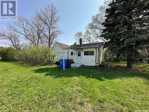 218 Clare Street, North Portal, SK - Outdoor