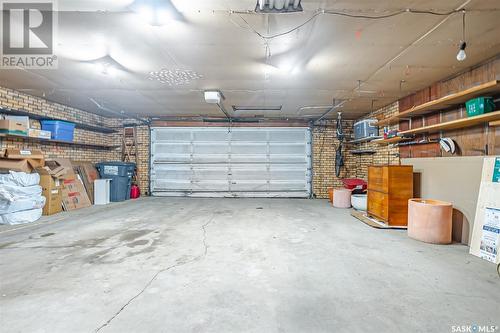 1109 Mcmillan Avenue, Saskatoon, SK - Indoor Photo Showing Garage