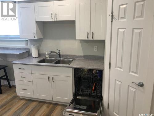 359 Pichler Crescent, Saskatoon, SK - Indoor Photo Showing Kitchen With Double Sink
