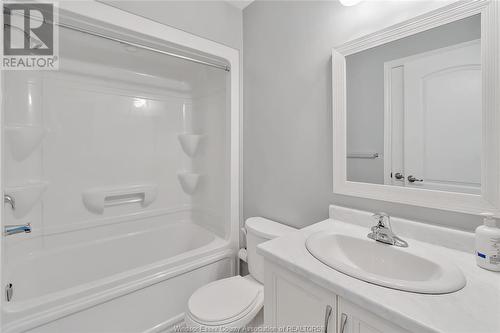 3141 Viola Crescent, Windsor, ON - Indoor Photo Showing Bathroom