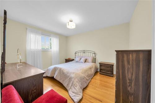 41 Juanita Drive, Hamilton, ON - Indoor Photo Showing Bedroom