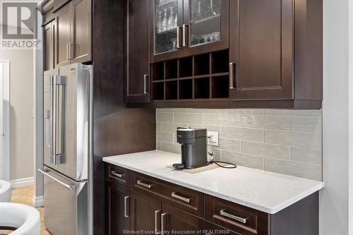 958 Pavan, Windsor, ON - Indoor Photo Showing Kitchen