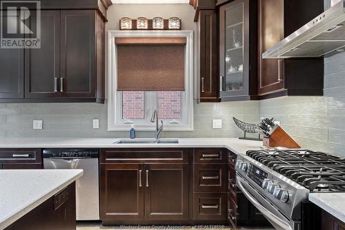 958 Pavan, Windsor, ON - Indoor Photo Showing Kitchen With Double Sink